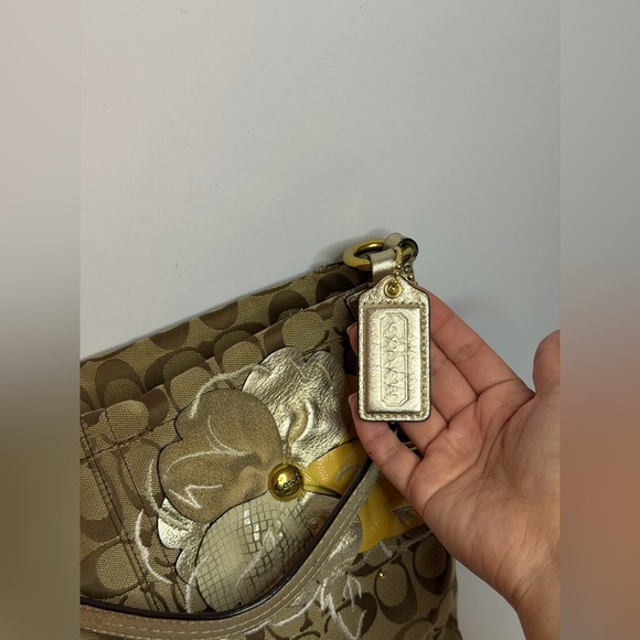 Coach Bleeker Floral Signature Carly Purse Shoulder Bag - Picture 5 of 14